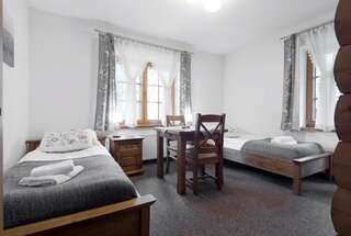 Отели типа «постель и завтрак» Villa Jesion Поронин Двухместный номер с 2 отдельными кроватями-2